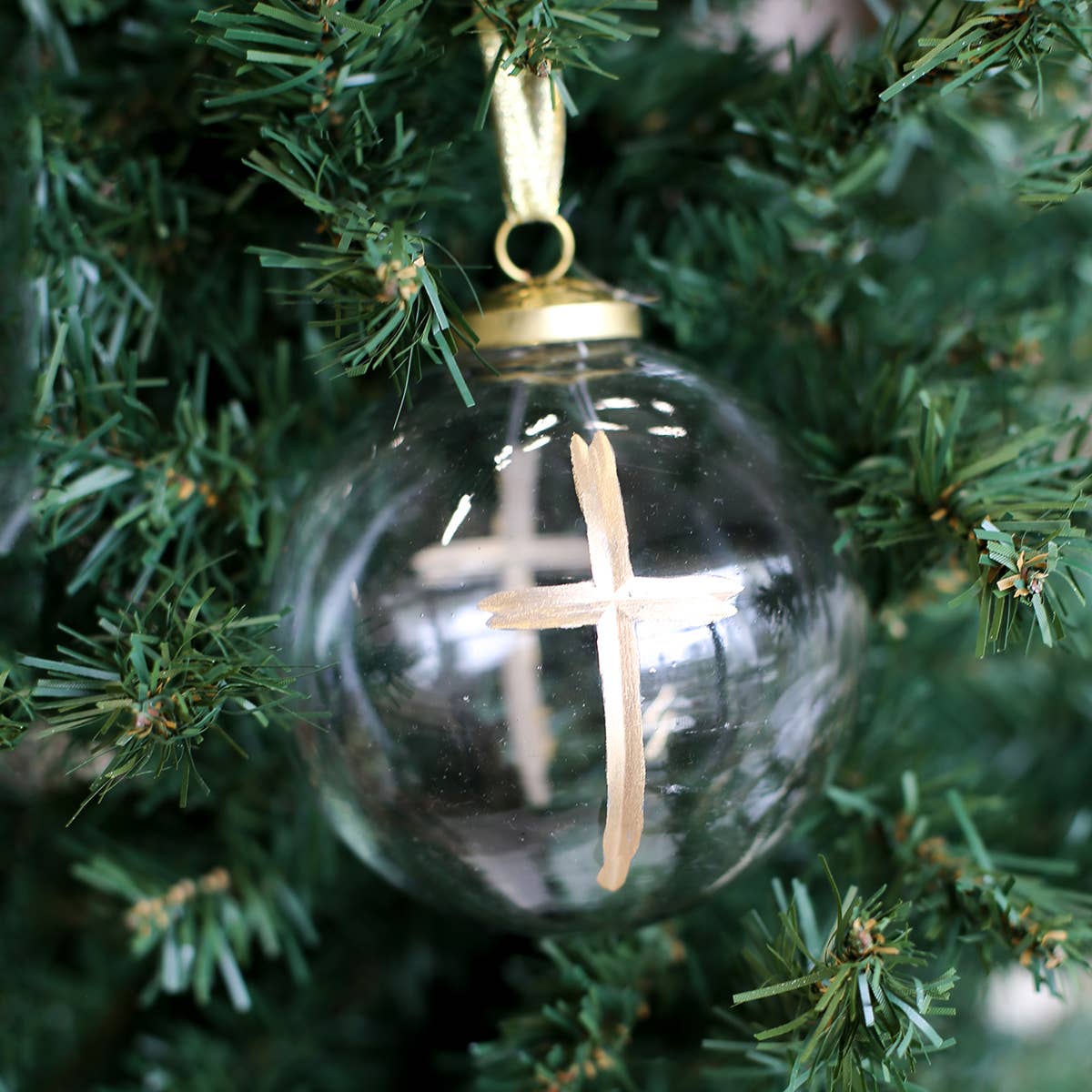 Cruix Glass Ball Ornament   Clear/Gold   4"